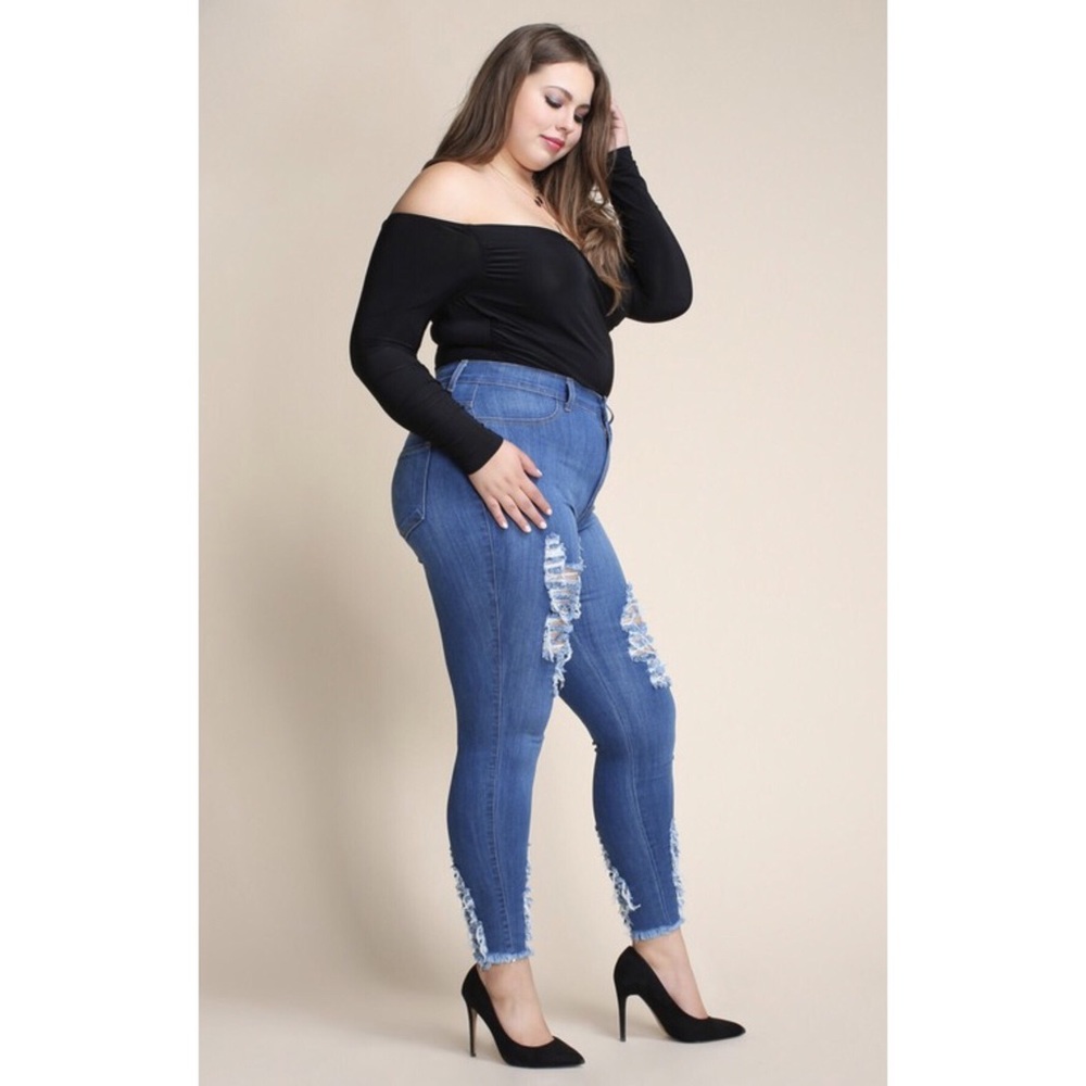 PLUS!!! Distressed Skinny - Picture 3 of 7